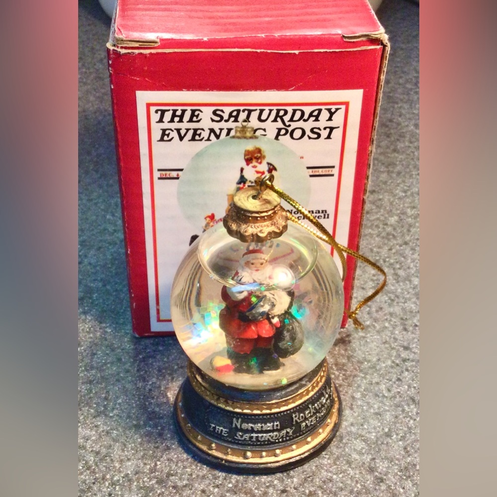 🎅 Norman Rockwell The Saturday Evening Post Christmas Santa Snow Globe Ornament